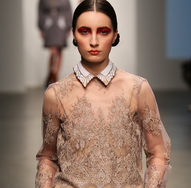 Swooning over this collar @KattyXiomara presented at the #Nolcha Fashion week shows